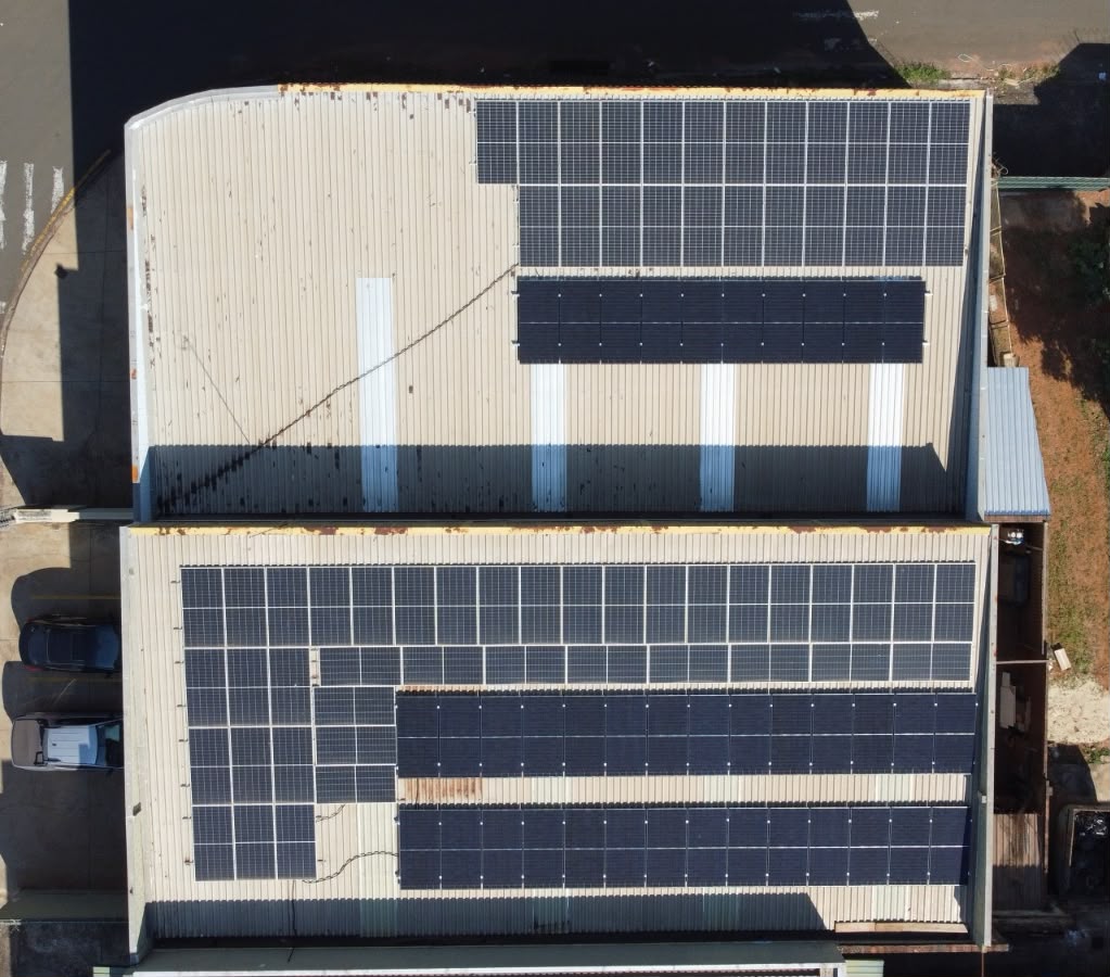 Case Raytech: Versalles Metal, sistema de 59,08 kWp em Araras - SP